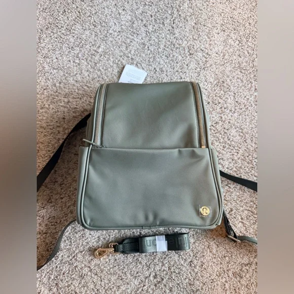 Lululemon City Essentials Small Backpack 10L Bay Leaf Green NWT - Picture 6 of 10